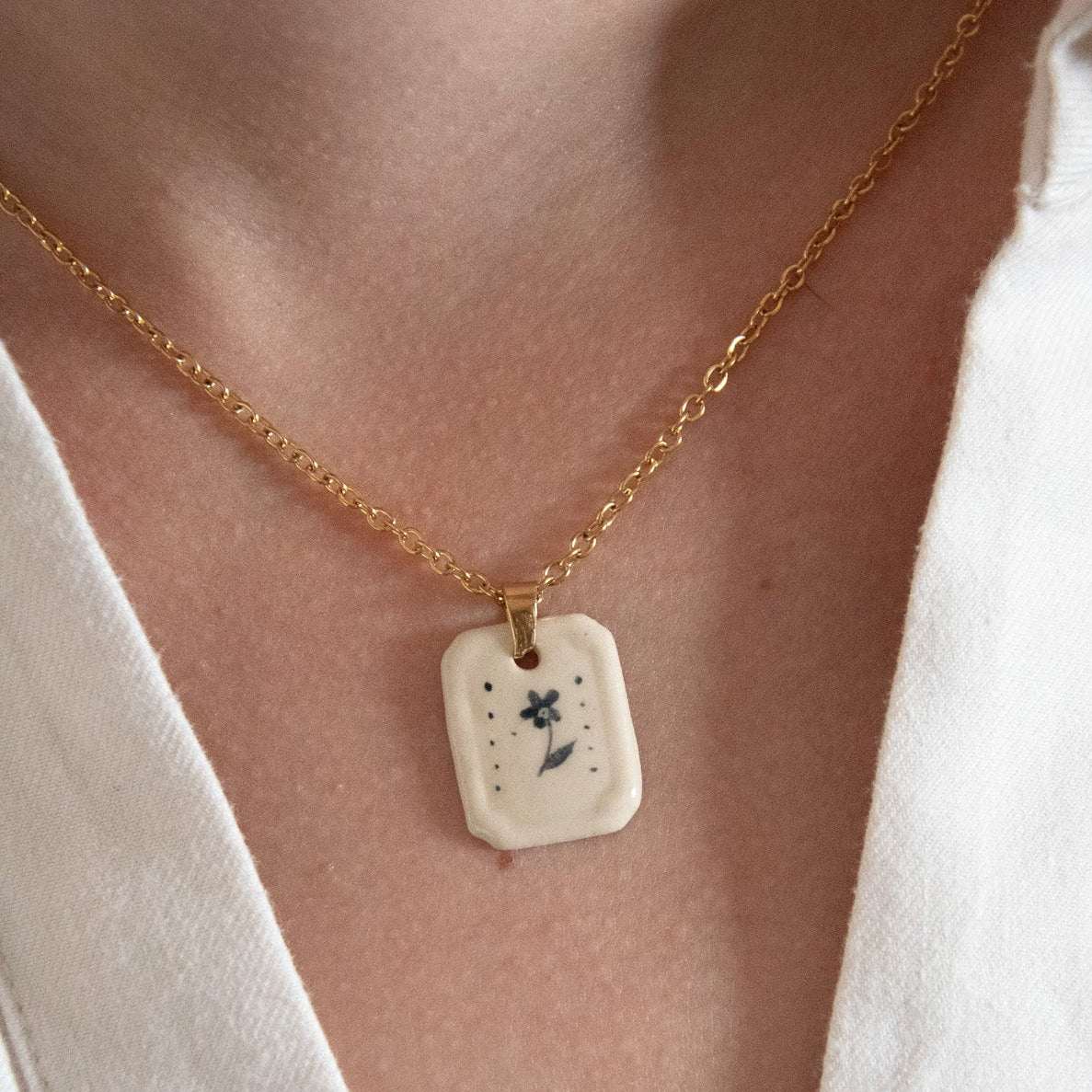 Collier pendentif - Marguerite point